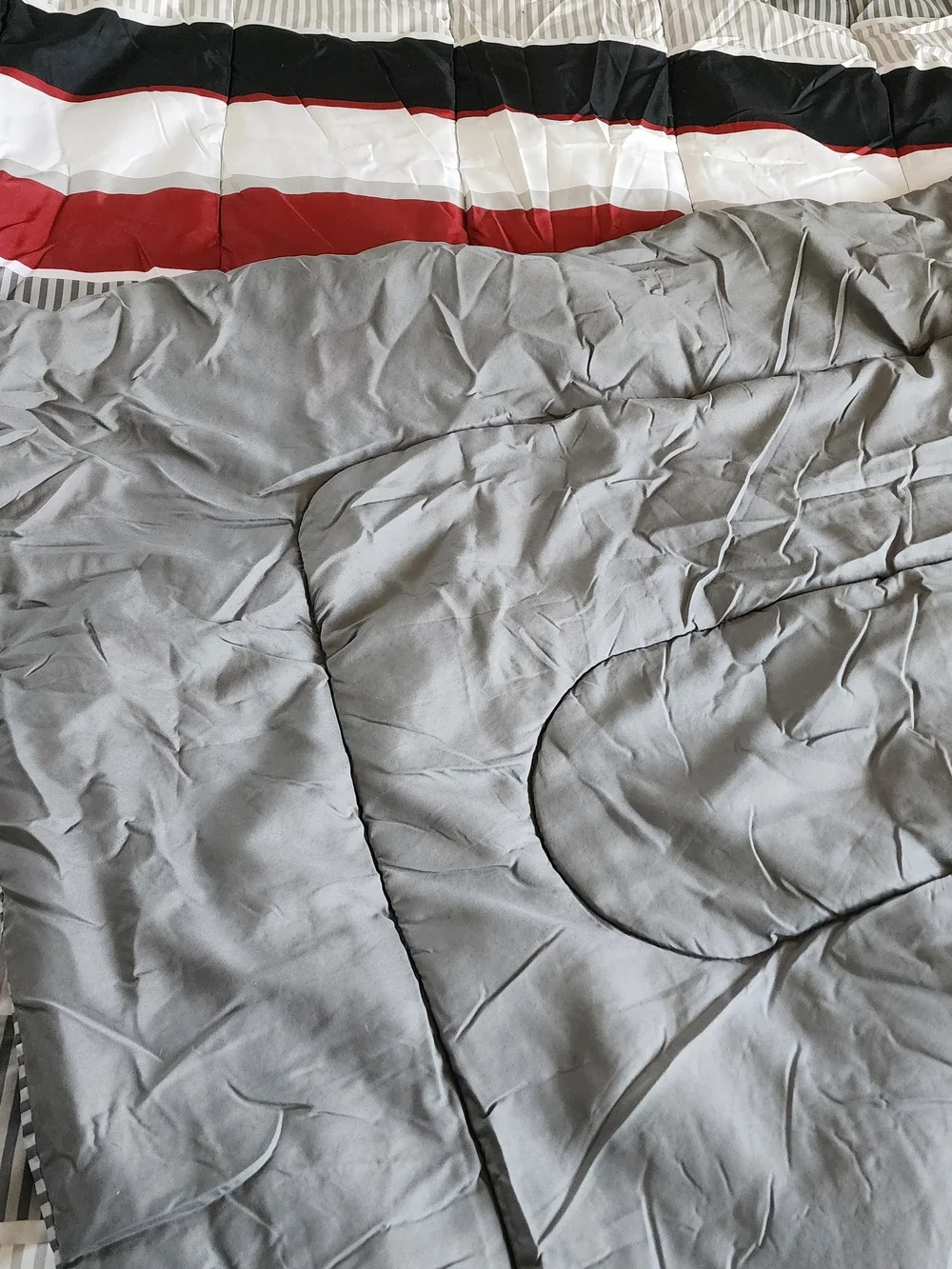 Mainstays Full Complete Bedding Set - Gray, White & Red Stripe